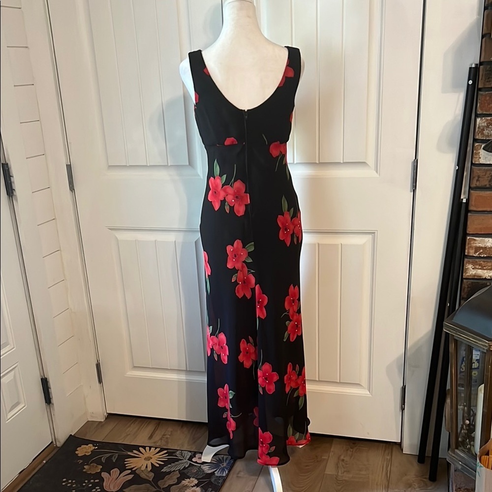 BETSY & ADAM Women's Red/Black Floral w/rhinestones sleeveless SZ 6 Maxi Dress - Picture 6 of 13